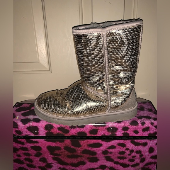 ℭ𝔬𝔰𝔪𝔬𝔰 𝔘𝔤𝔤 𝔅𝔬𝔬𝔱𝔰 - Picture 9 of 11